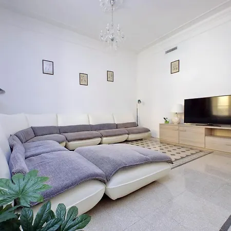 Divine Vatican View *